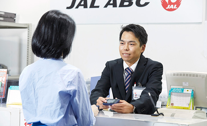 写真：JALABCカウンター 