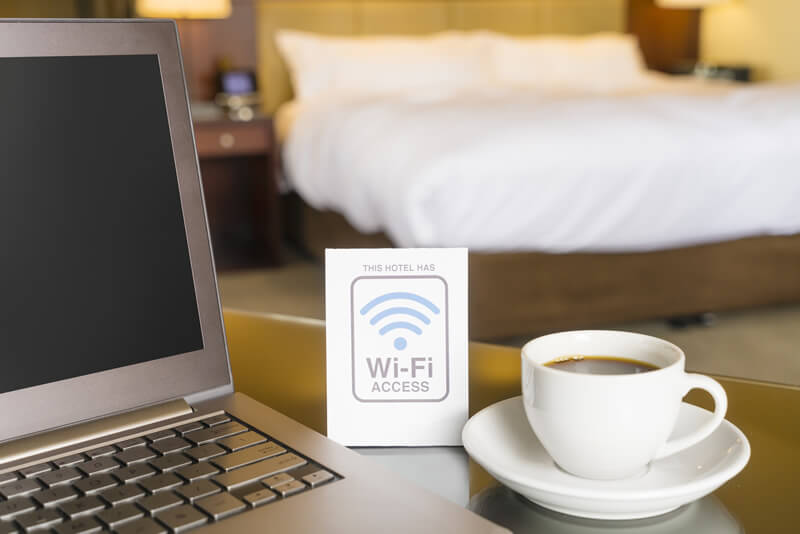 海外ホテルあるある！「無料WiFi」の落とし穴