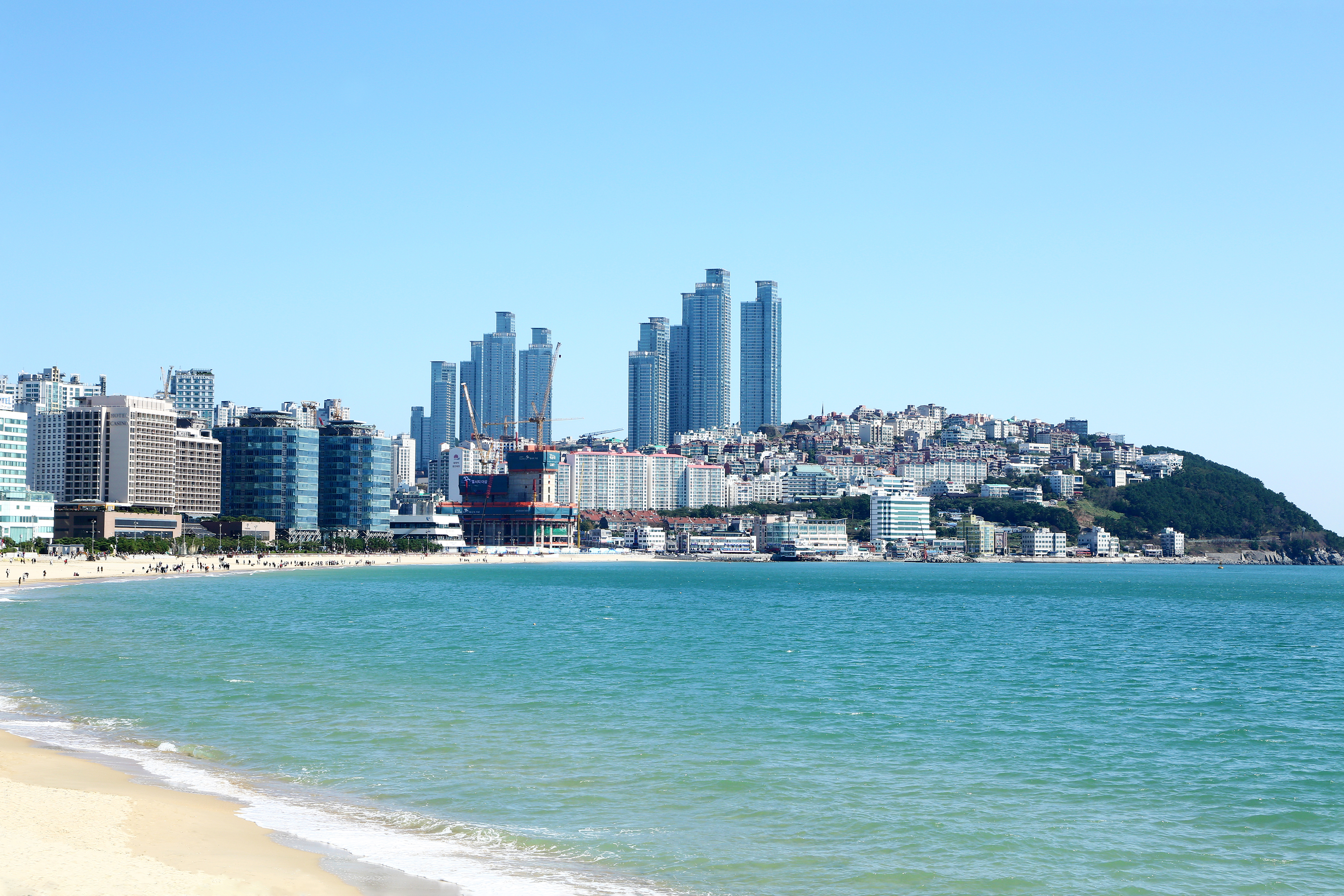 海外旅行にeSIMがおすすめな理由　とは？選ぶ際のポイントやおすすめのサービスもご紹介