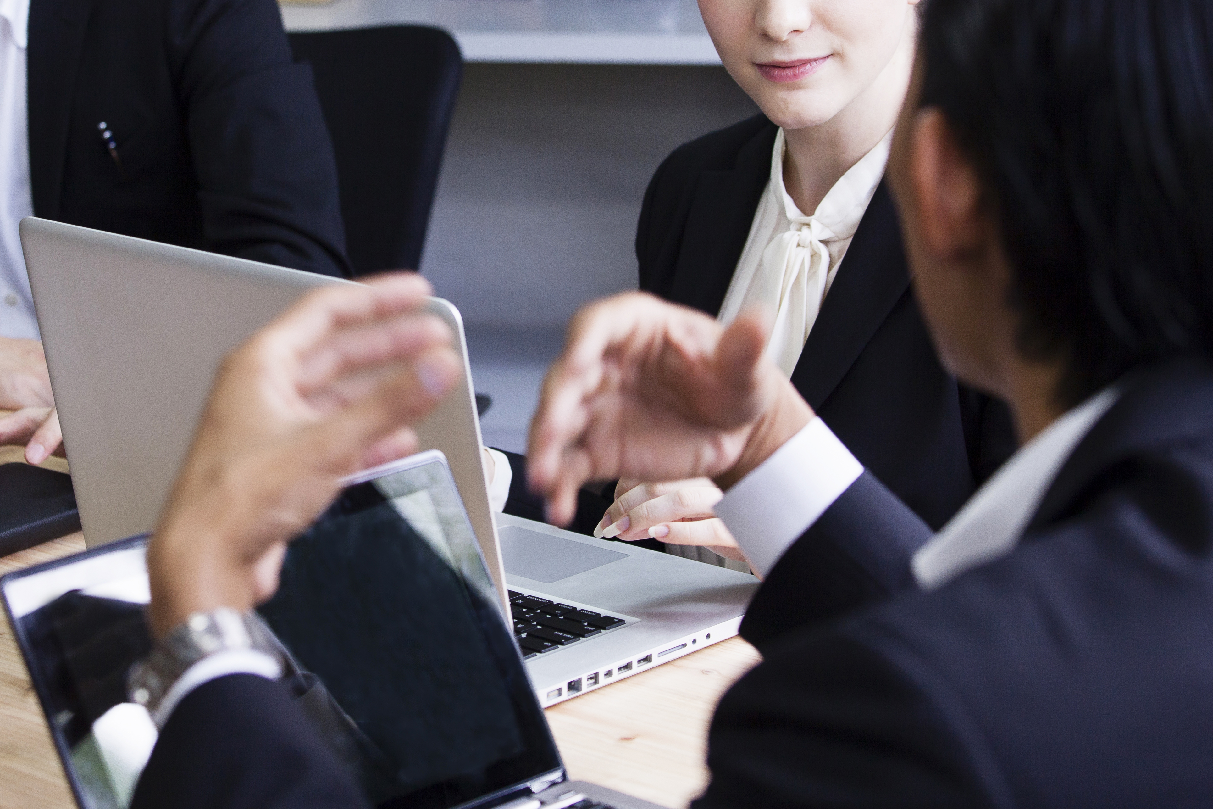 日常会話はなんとかなるけど、ビジネス会話は・・・